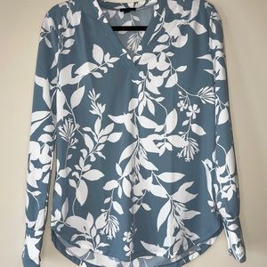 Ann Taylor factory blue floral print blouse